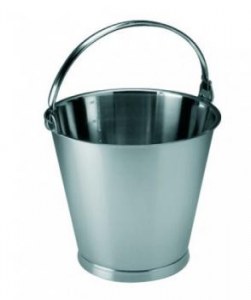 Graduated bucket with bottom ring