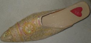 LADIES EMBROIDERED SHOES [KUSSA]