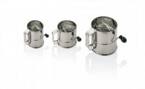 Stainless steel flour sieve 15.5 x 16 cm