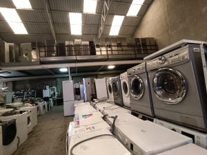 Lot important (+2000 pièces) : Réfrigérateurs & Machines à laver d'occasion (Révisés ...)