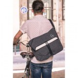 Reflective messenger bag for cycling